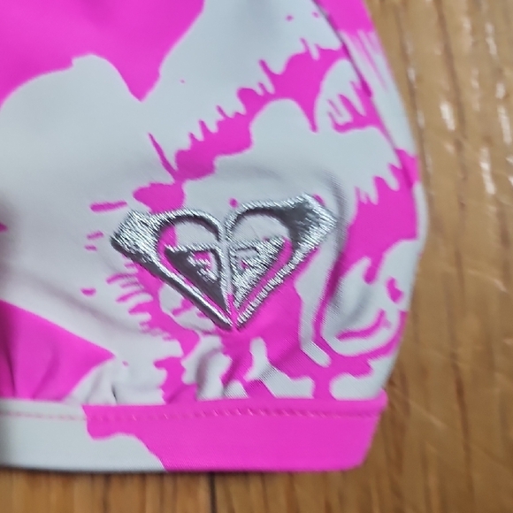 Roxy Pink and White Floral Bikini - Picture 8 of 9